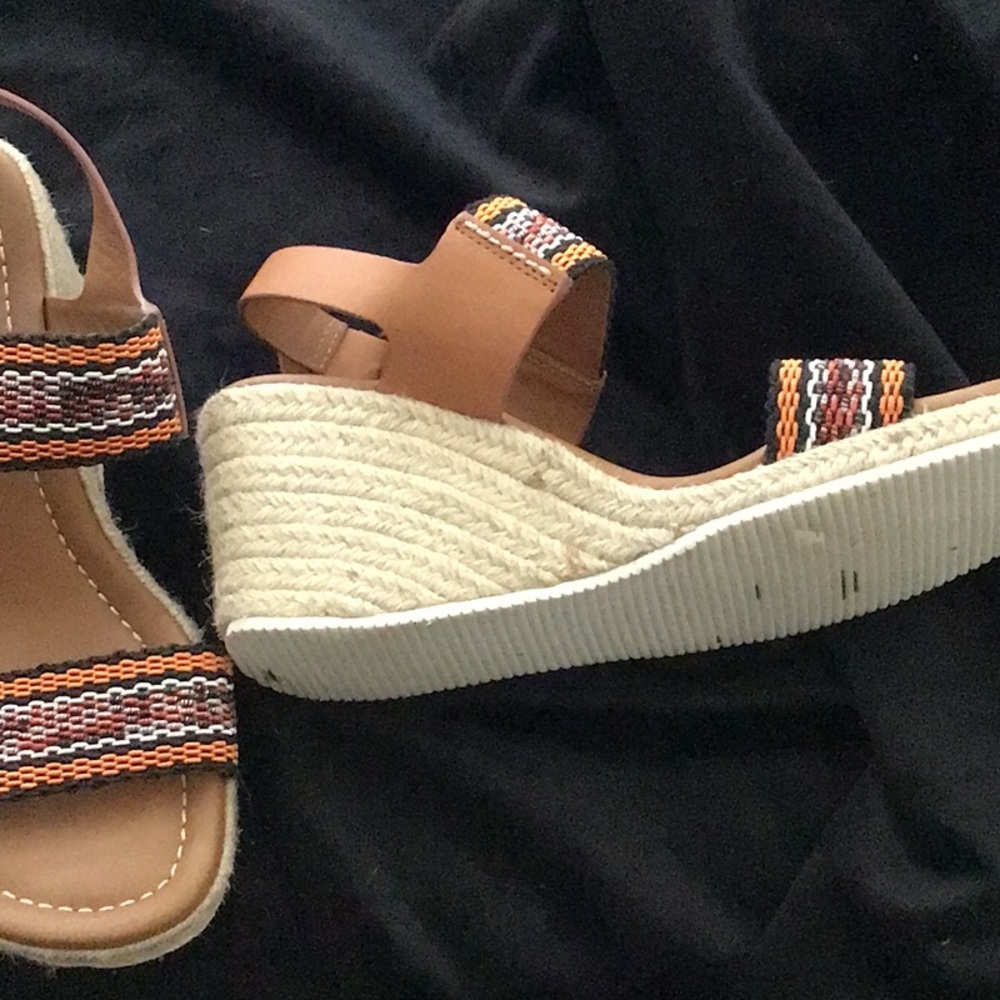 Shoes - Picture 2 of 4